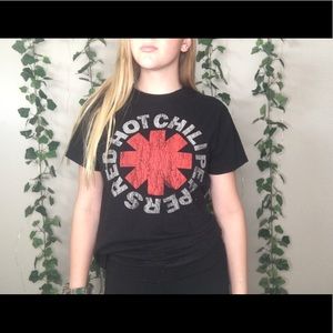 Black “Red Hot Chili Peppers”tee shirt